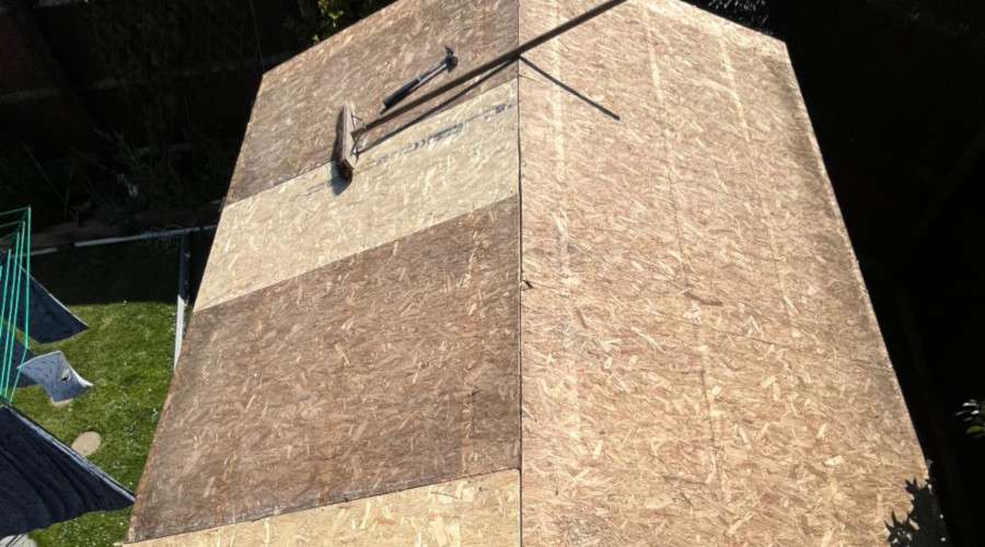 Shed Roof Before | JG Smith